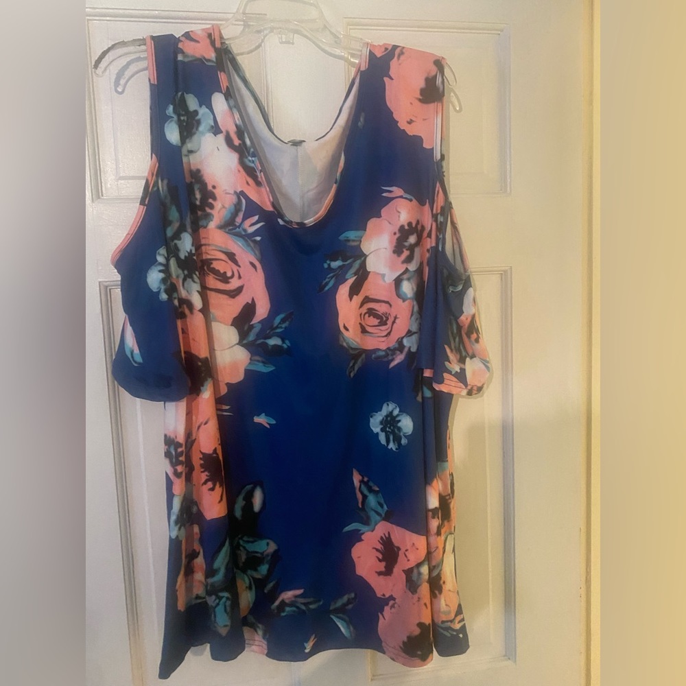 Women’s floral printed cold shoulder blouse